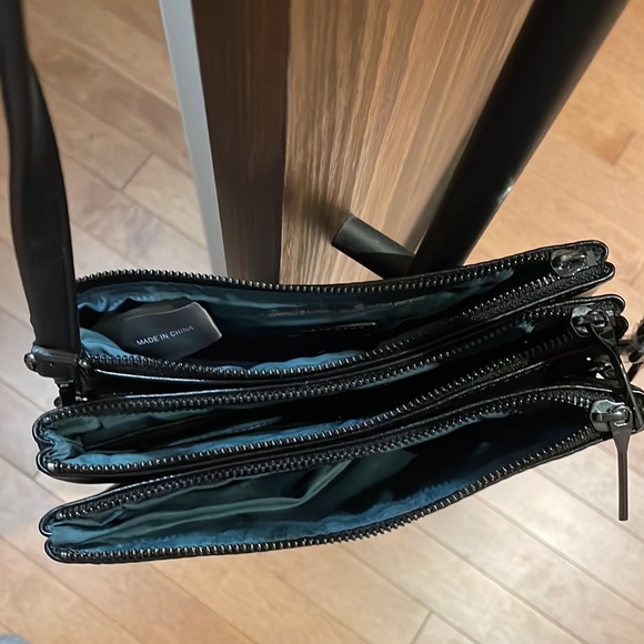 Matt and Nat cross body purse - Picture 4 of 5